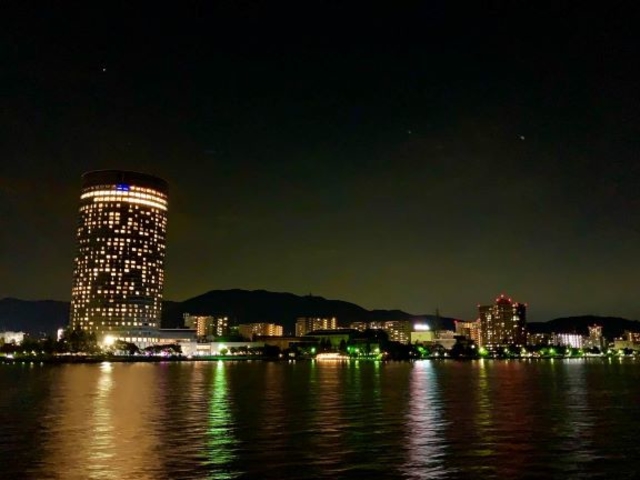 船から見るにおの浜の夜景_屋形船 四季