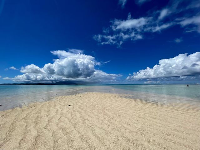 青い空、青い海!
こんな綺麗な景色を見たら早く潜りたい!_AQCIA divehouse