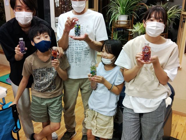 家族全員でハーバリウム作り♪_ハーバリウム伝道師 理容あづさ