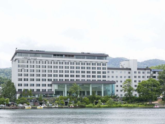 湖畔から眺める外観_ニュー阿寒ホテル
