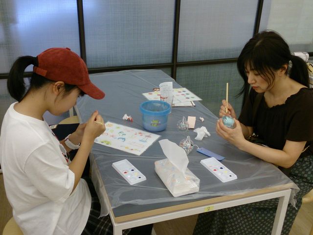 皆様、結構真剣です!_あかね屋 京都タワーサンド店