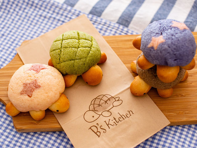 自宅販売では星入りのカメロンパンが並ぶこともあります。_B's Kitchen