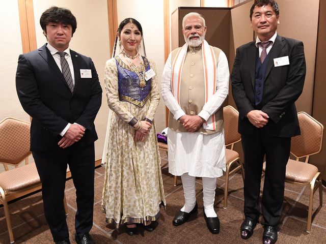 来日されたモディ首相と♪_MIYABIカタックダンスアカデミー