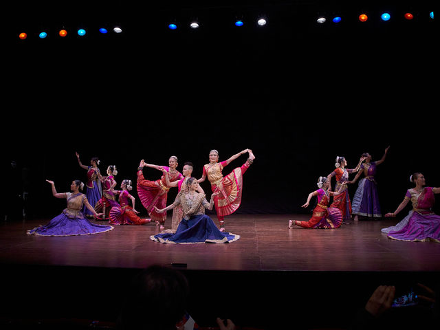 南インド舞踊のチームの皆さんとコラボレーションしました♪_MIYABIカタックダンスアカデミー