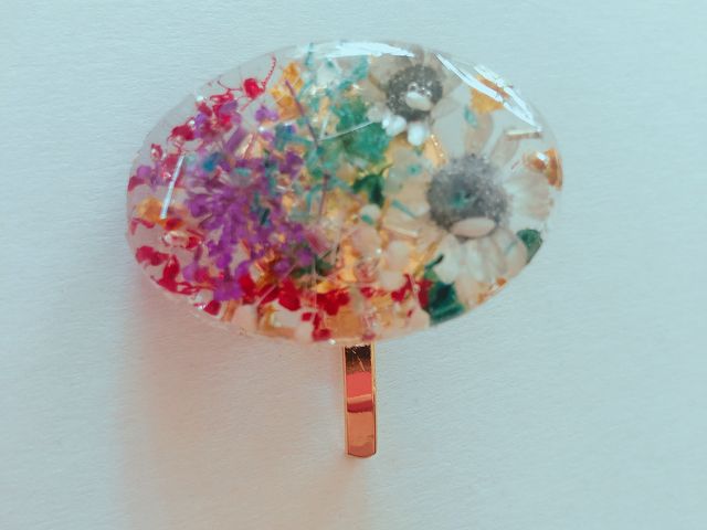 シリコン枠を使い、ドライフラワーを封じ込めた、ヘアーポニーフック、オリジナル作品が作れます_Plus+hands_room