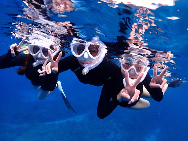 Johnny's diving