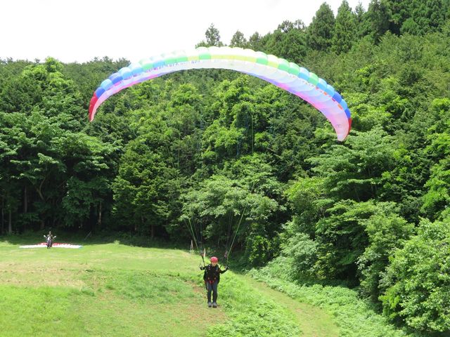 浮遊体験用の斜面多数!!_ときがわパラグライダースクール