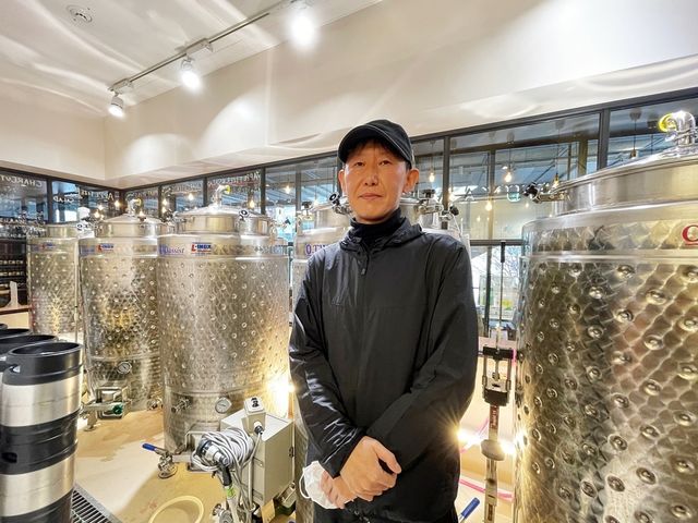 醸造責任者・村上がご案内いたします。_渋谷ワイナリー東京
