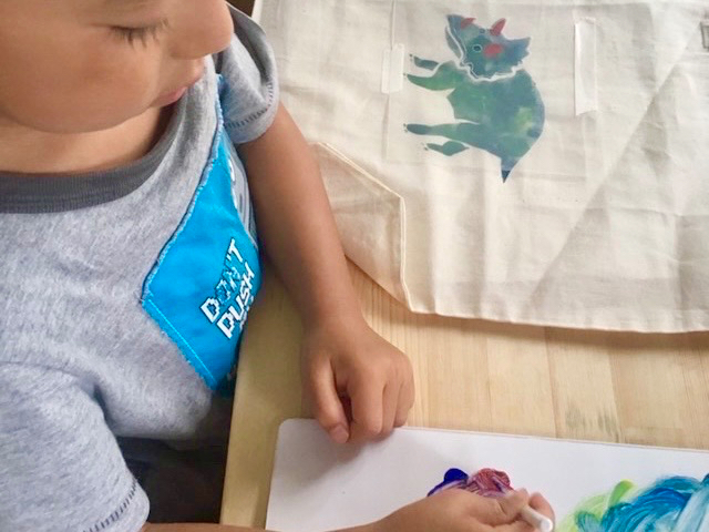 小さなお子さんから大人まで、丁寧にお教えいたします。_宇都宮アート&クラフト教室 「MIIYA STENCIL(ミーヤステンシル)」