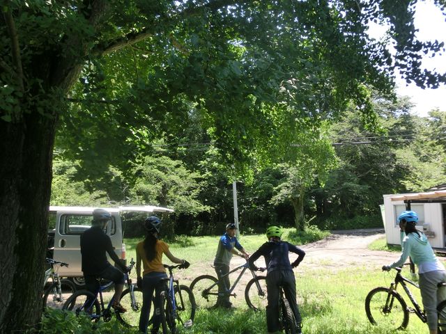 先ずはMTBの操作や基本的な乗り方の練習。_バイクライフサポートシステム