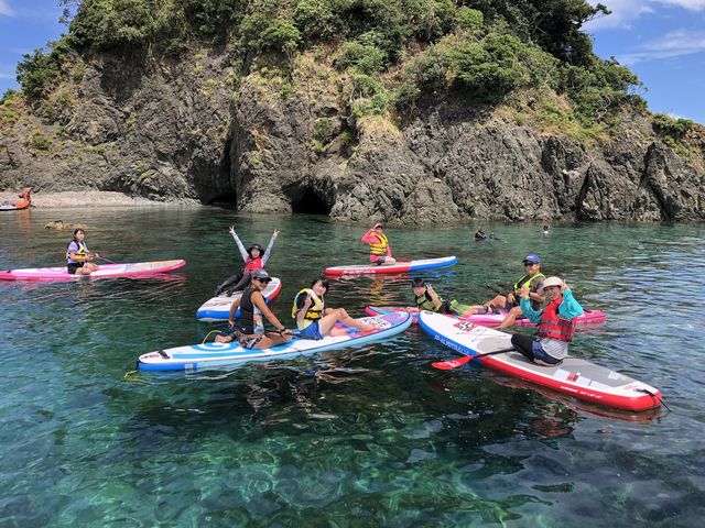 沖合約500mに浮かぶ葉積島へ仲間と冒険!_XYZ SUP WADA BASE