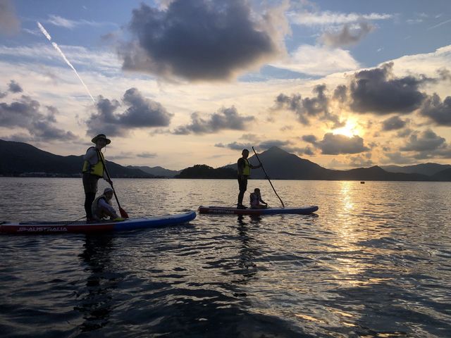 若狭富士とも呼ばれる青葉山に沈むきれいな夕日見ながらのんびり水上散歩〜〜〜_XYZ SUP WADA BASE