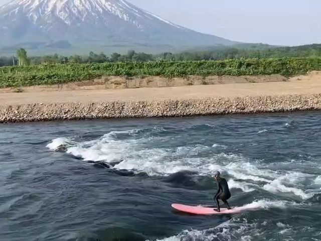 R WAVE