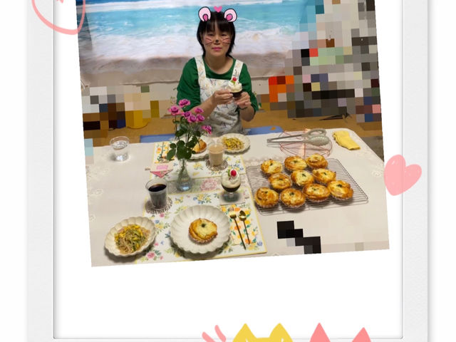 お楽しみの試食会!
出来立てパンとコーヒーやルイボスティーと一緒にどうぞ!_おうちパン教室こむぎさん