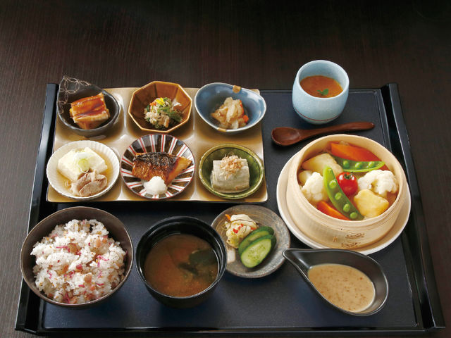 料理長おすすめ!!彩りおばんざい御膳_有馬街道温泉すずらんの湯