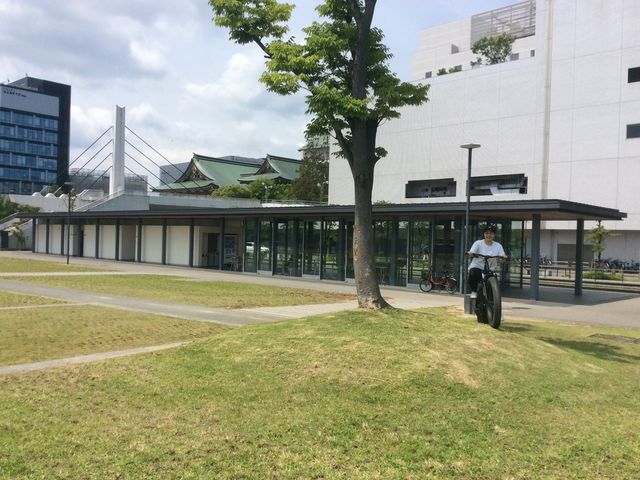 起伏も、なんのその。_福井城址雪中ファットバイクツアー