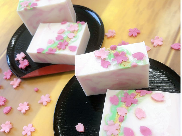 桜の花も石けんでできています。_Create