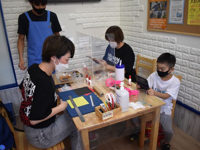 大人の方でもつい夢中になっちゃう!ご家族やお友達と一緒に参加すると楽しさ倍増!_天然シーグラス専門店 A-GLASS