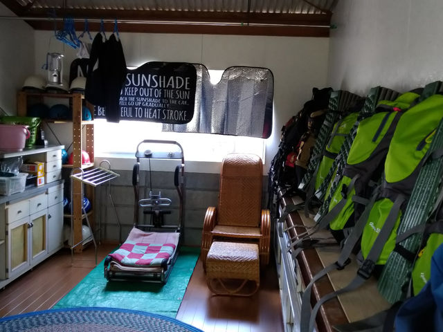 ツアー備品は、13名分用意。_民宿 夏木小屋