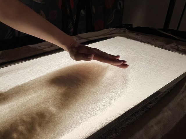 砂を触っているだけでも気持ちいい〜♪_Caveサンドアート教室