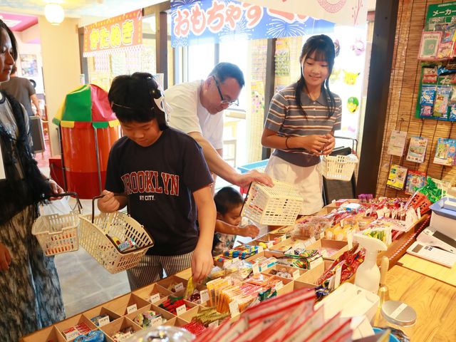 昔懐かしの駄菓子がいっぱい♪_展望レトロ喫茶 桃山館