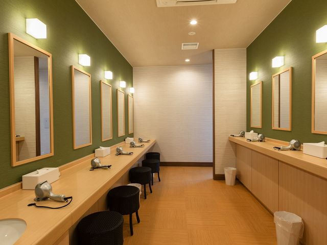 男性パウダールーム_天然温泉 湯舞音 袖ケ浦店