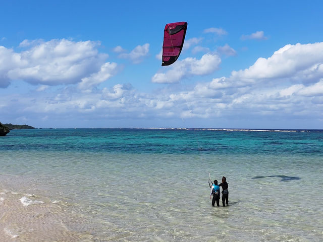 英語でのレッスンもしています!_Sandy feet kitesurfing