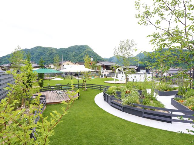 「2024年浜名湖花博グランプリ受賞」宮本里美先生設計の庭育ガーデン_湯の華ガーデン
