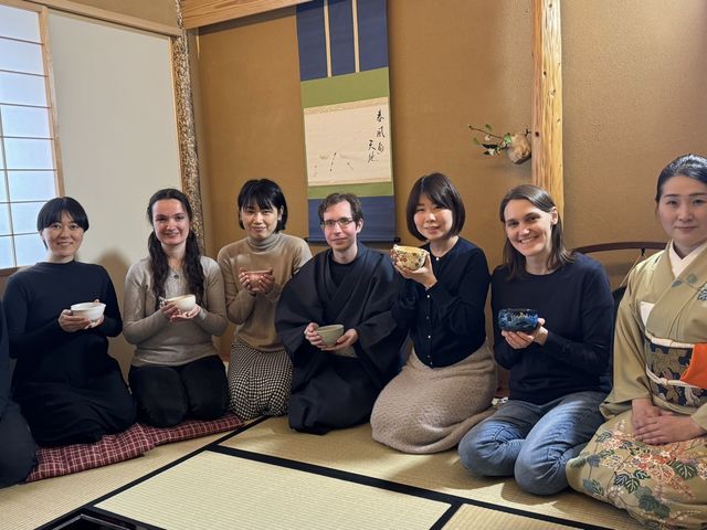 お一人様からファミリーまで楽しめます。_茶道教室心ゝ庵