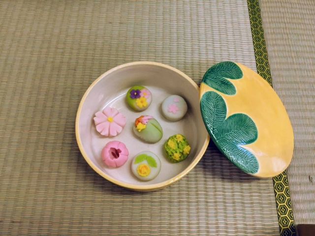 季節の和菓子と抹茶が楽しめます。_茶道教室心ゝ庵