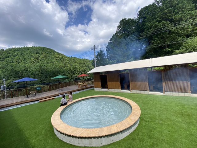 太陽と月の広場【お昼】
BBQサイト・噴水の池・焚火エリアがあります_ウッドデザインパーク 福岡宮若店