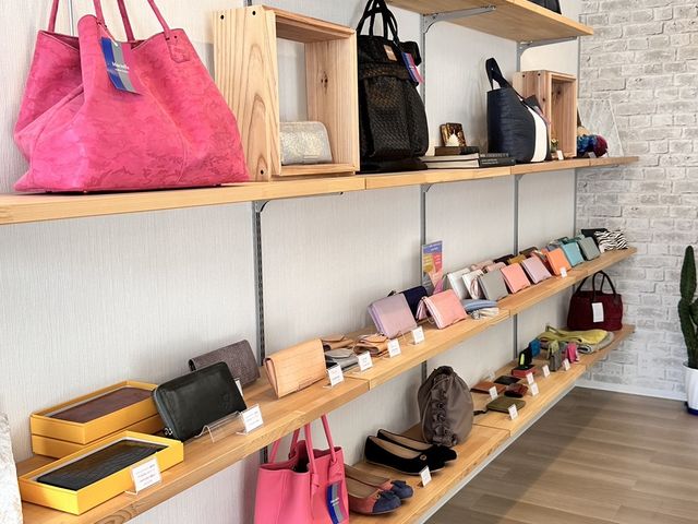 革製品のオーダーも受け付けております。_Maciolla leather factory