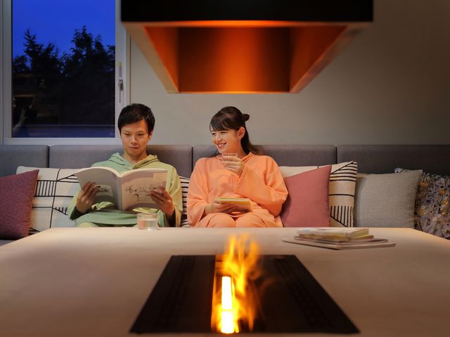 【過ごし方イメージ】お気に入りの場所を見つけて二人の時間を楽しむ_おふろCafe yusa