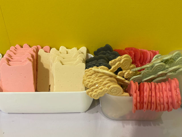 カラフルでインスタ映えしちゃう^_^_沖縄鼻毛ワックス専門店 hana