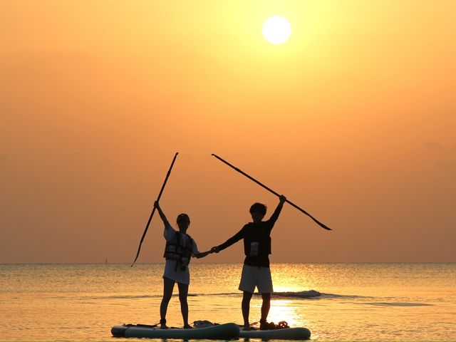 【宮古島】《絶景サンセットサップ》
サップ歴10年のベテランガイドがこだわる、サンセットサップ!!
【一眼レフカメラで写真撮影付き】_SUNSHINE MARIN 宮古島