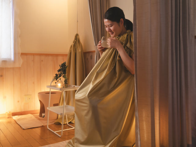 当店1番人気!1回で驚きの結果が出ている若
よもぎ蒸しです。ただ座るだけで内側からポカポカ、むくみもくすみもスッキリ!_Esthetic RIRY