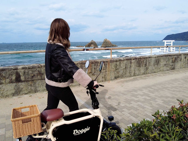糸島の海といえば二見ヶ浦!
たくさんの人が賑わっているおすすめスポットです!_バイクショップライズ