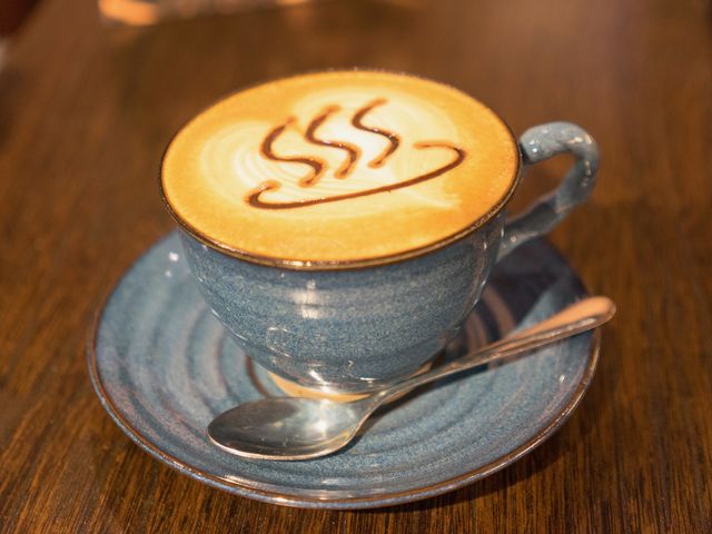 温泉マークカプチーノ_四万温泉 柏屋カフェ