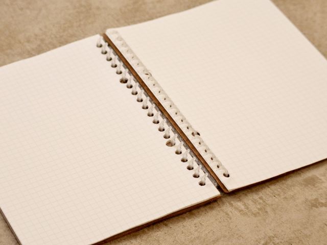 A5サイズの20穴用リングも付属しております◎ルーズリーフは差し替え可能なので、メモ帳、手帳、家計簿など使い方は無限大!※用紙は付属しません_JOLI ALL LEATHER ITEMS