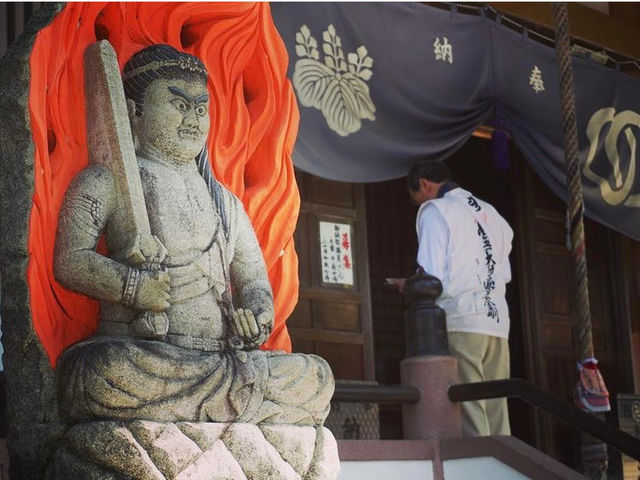 本堂と不動明王様_四国第三十番 善楽寺