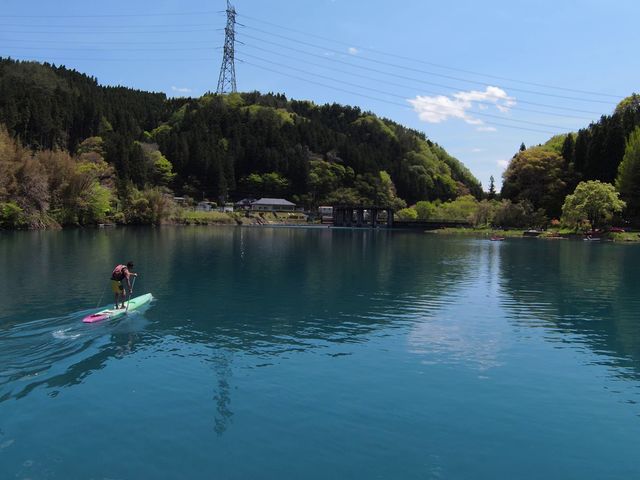 大人気サップの聖地で四万ブルーを堪能_四万湖SUP ブルーストロール
