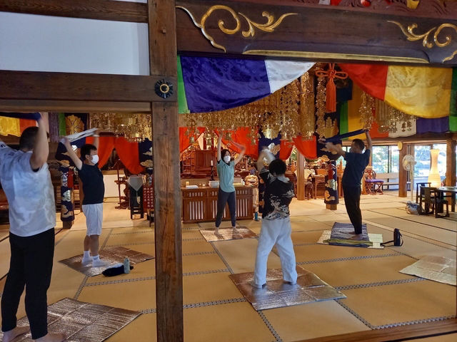 本堂内にて自力整体教室_自力整体教室【清水・一乗寺】