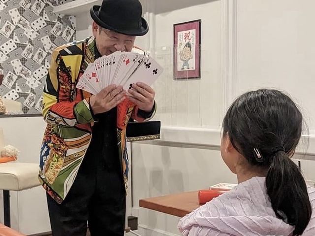 プロマジシャンによるとても不思議なマジックを目の前で体験できます!_magicBAR HATENA