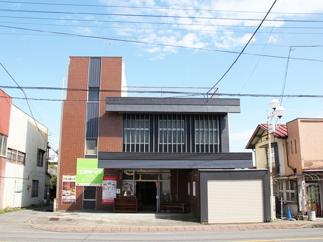 店舗は県道(羽生妻沼線)沿いの旧整形外科医院です♪_スダプランニング