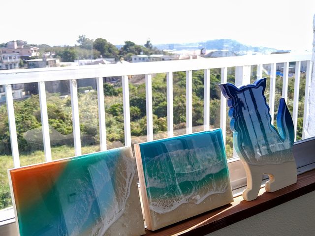 窓からは世界遺産『勝連城跡』が見えます_OKINAWA Y.T レジンアート工房