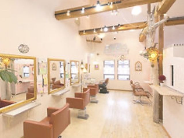 美容室店内_株式会社HAUMEA