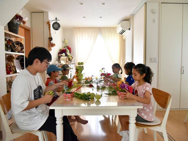 子どもの花育教室も開催。親子レッスンもお楽しみいただけます。_Atelier Pensee