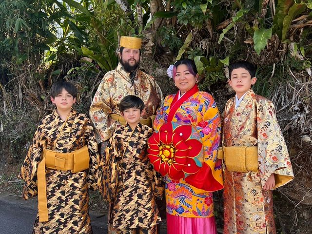 ファミリーで琉装着付け体験♪_OKINAWA KIMONO家