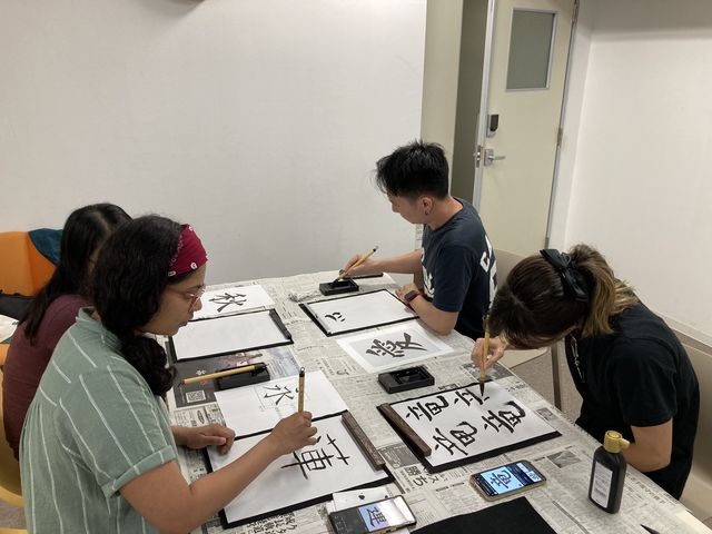 自分なりの書や絵を書く_Microjapan