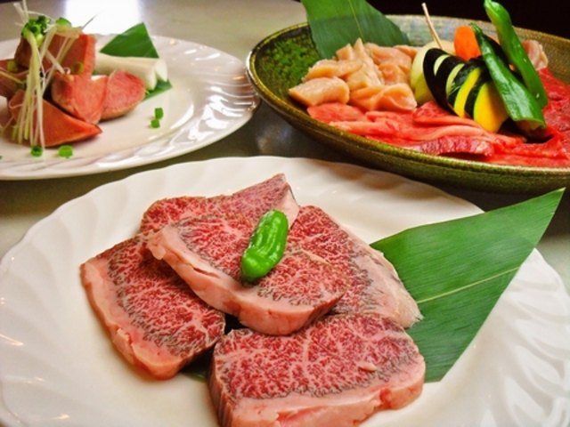 炭火焼肉 モーモー亭の写真1